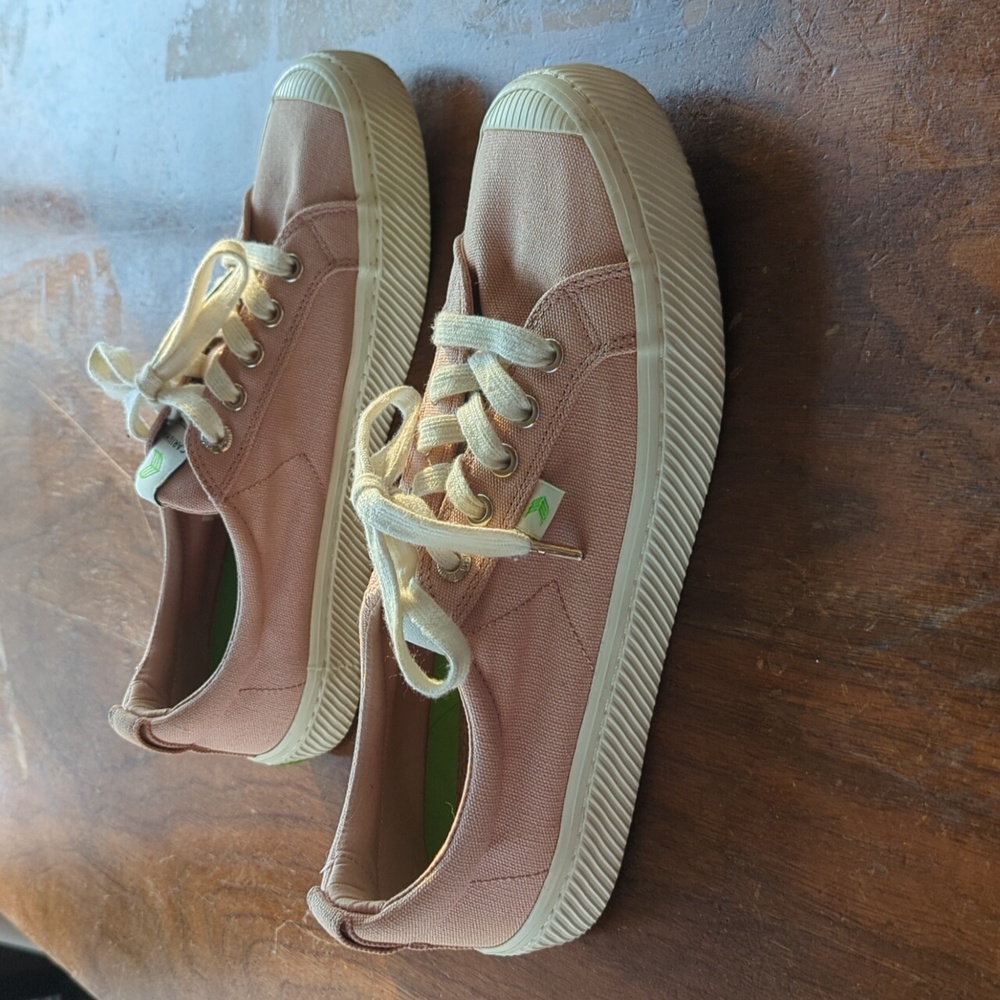 Cariuma OCA Rose Canvas Sneakers, Women's 9 - Picture 3 of 7